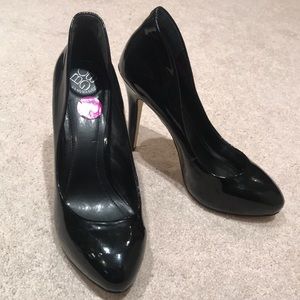 Black patent leather pumps size 8.5